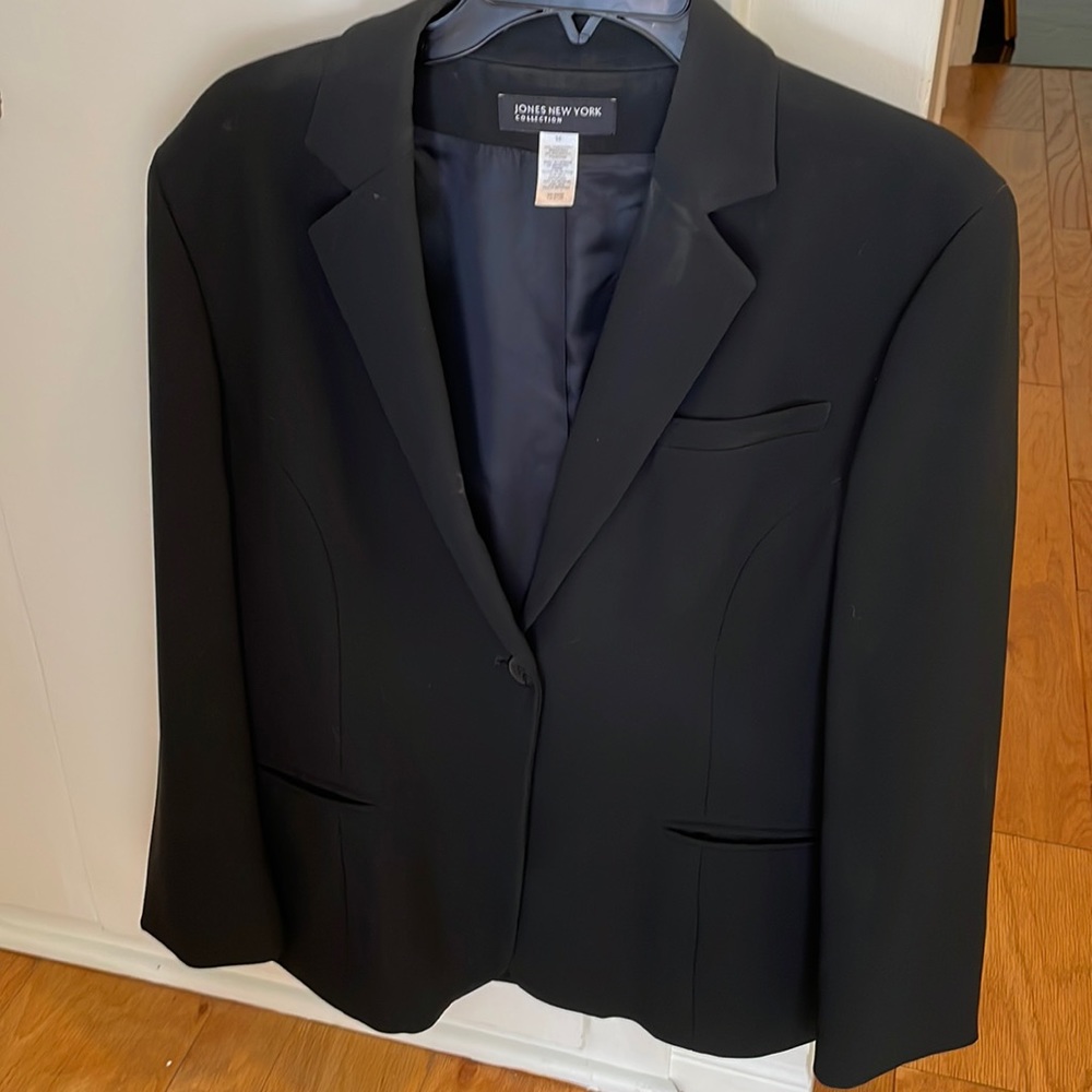 Jones New York size 14 black blazer